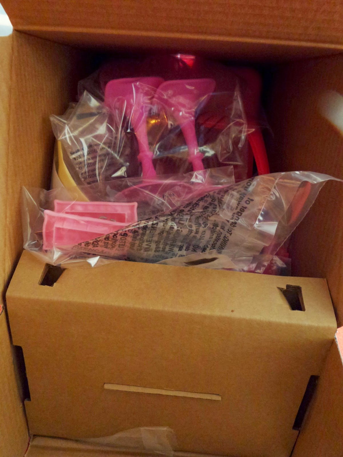 Barbie Glam Camper Inside the Box #Review