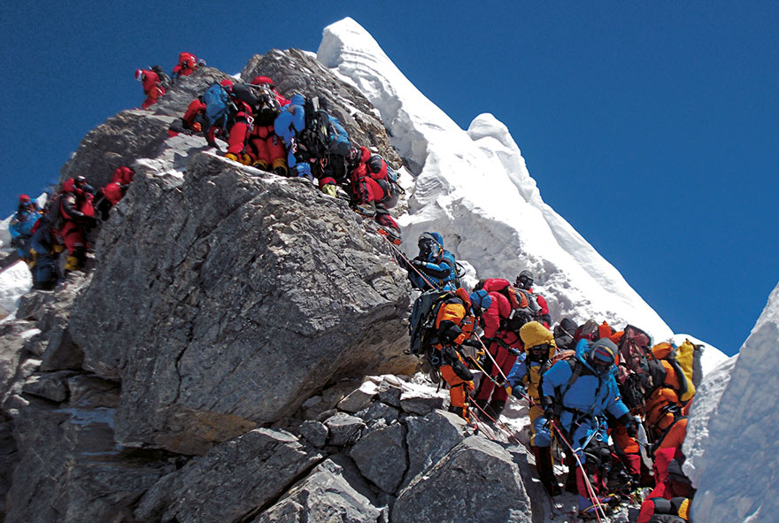 Travel Expectations Vs Reality (20+ Pics) - Climbing Mount Everest, Nepal