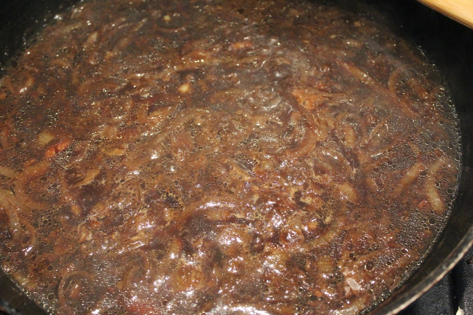 A Delicious and Easy Brown Onion Gravy with Bonuses