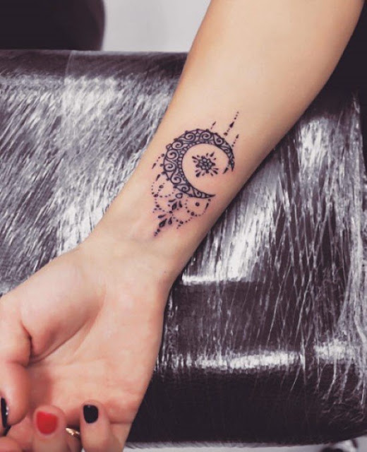 tatuagens femininas para o pulso tatuagens femininas para o pulso