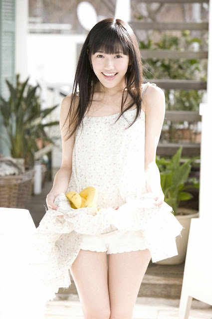 Beautiful women picture: Mayu Watanabe the cute combination