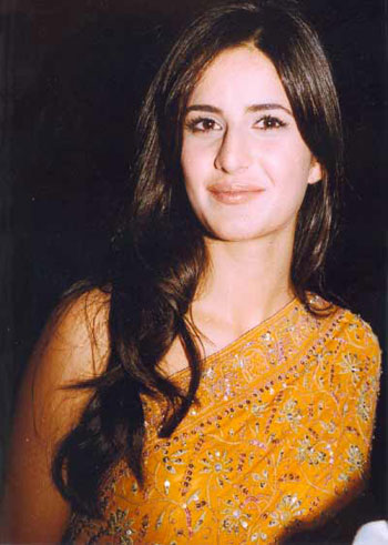 Katrina Kaif new hot looks in Mere Brother Ke Dulhan….
