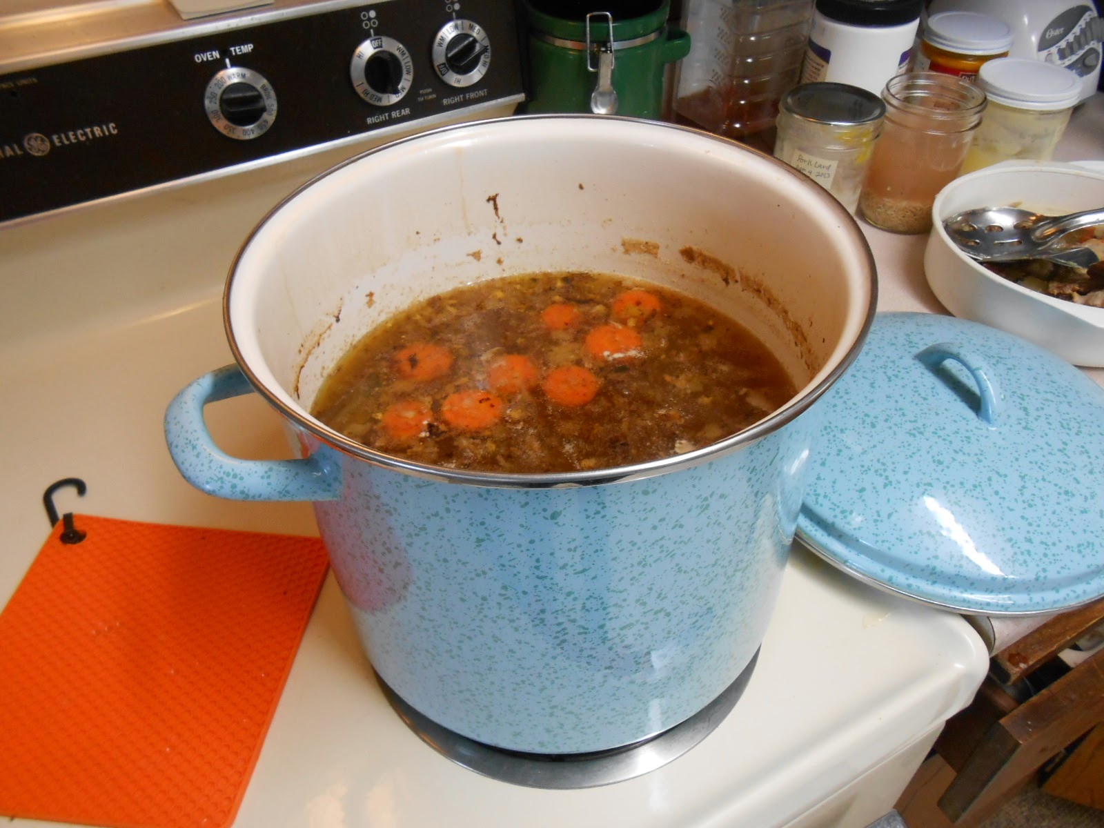 Fermenting in Utah Bone Broth Stock