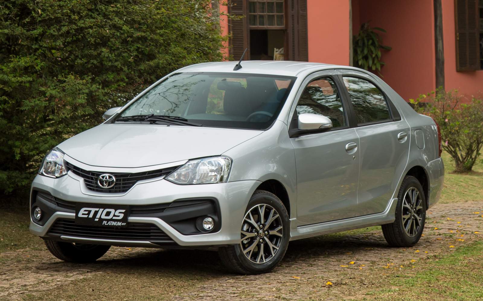 Toyota Etios 2017 Tabela De Precos Aumenta Em Setembro Car Blog Br