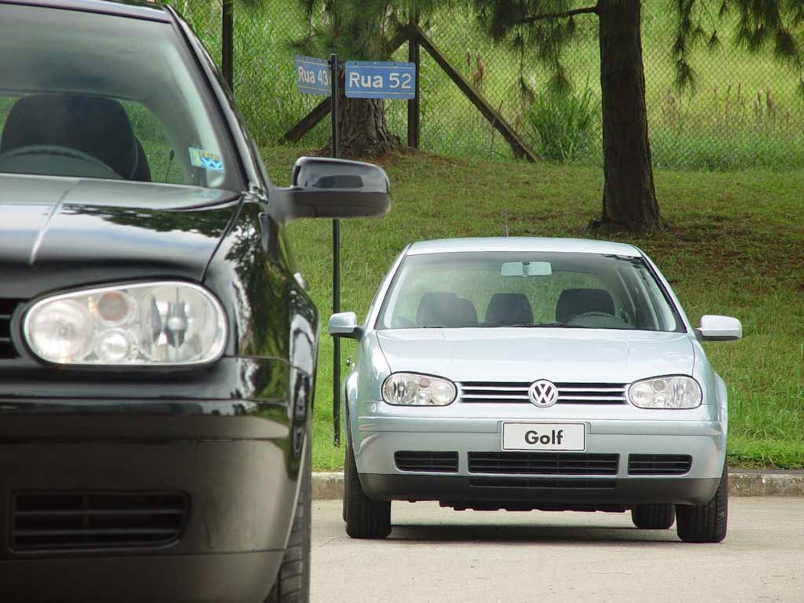 VW Golf 2002 Black and Silver