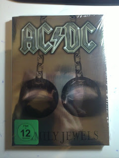 Studio Rocks: AC/DC: FAMILY JEWELS