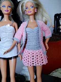 miniaturabarbieartesanatoemaispecuniamilliomcroche: Roupa de Crochê Para  Barbie Com Gráfico - Tatiana - 1000 Mailles Robes de Princesse Au Crochet