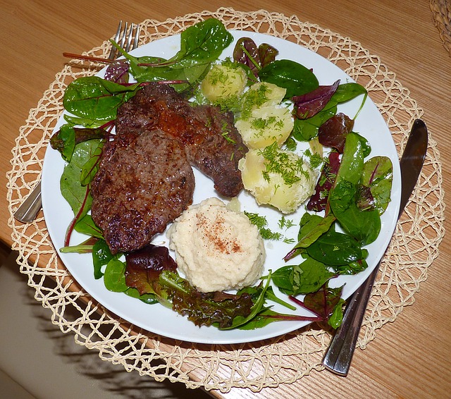 How To Eat Healthy How to Eat Steak Properly in Table Manners