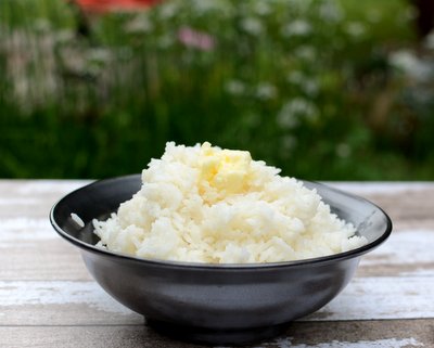 How to Cook White Rice ♥ KitchenParade.com, it turns out perfectly every time without special equipment.