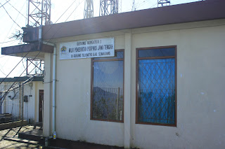 Gedung Repeater Jateng di Gunung Telomoyo