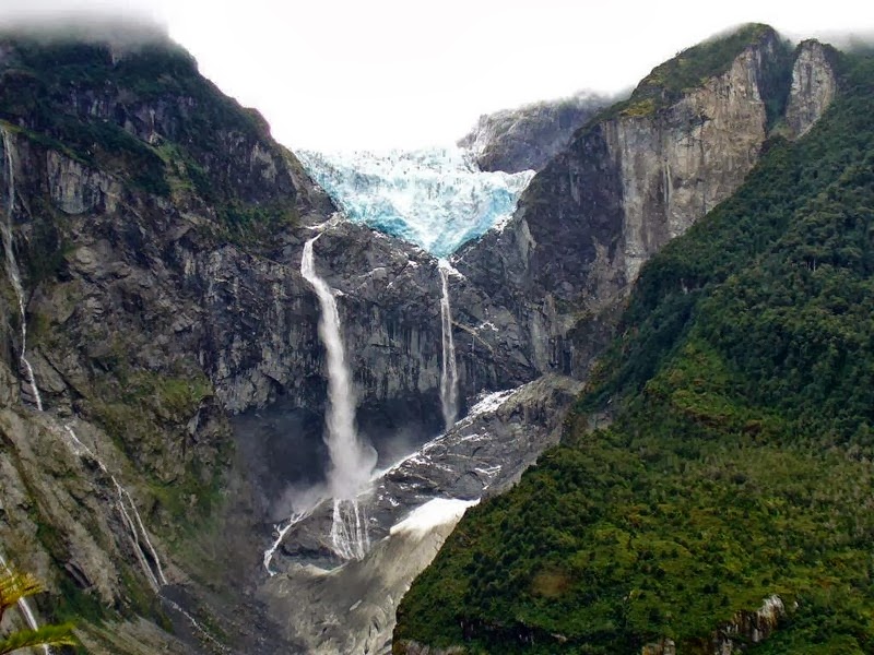 Beautiful waterfalls images,Ventisquero Colgante Falls