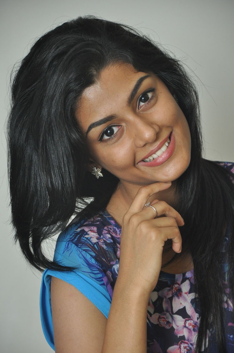 Anisha-Ambrose-photoshoot-tollywoodtv+(1