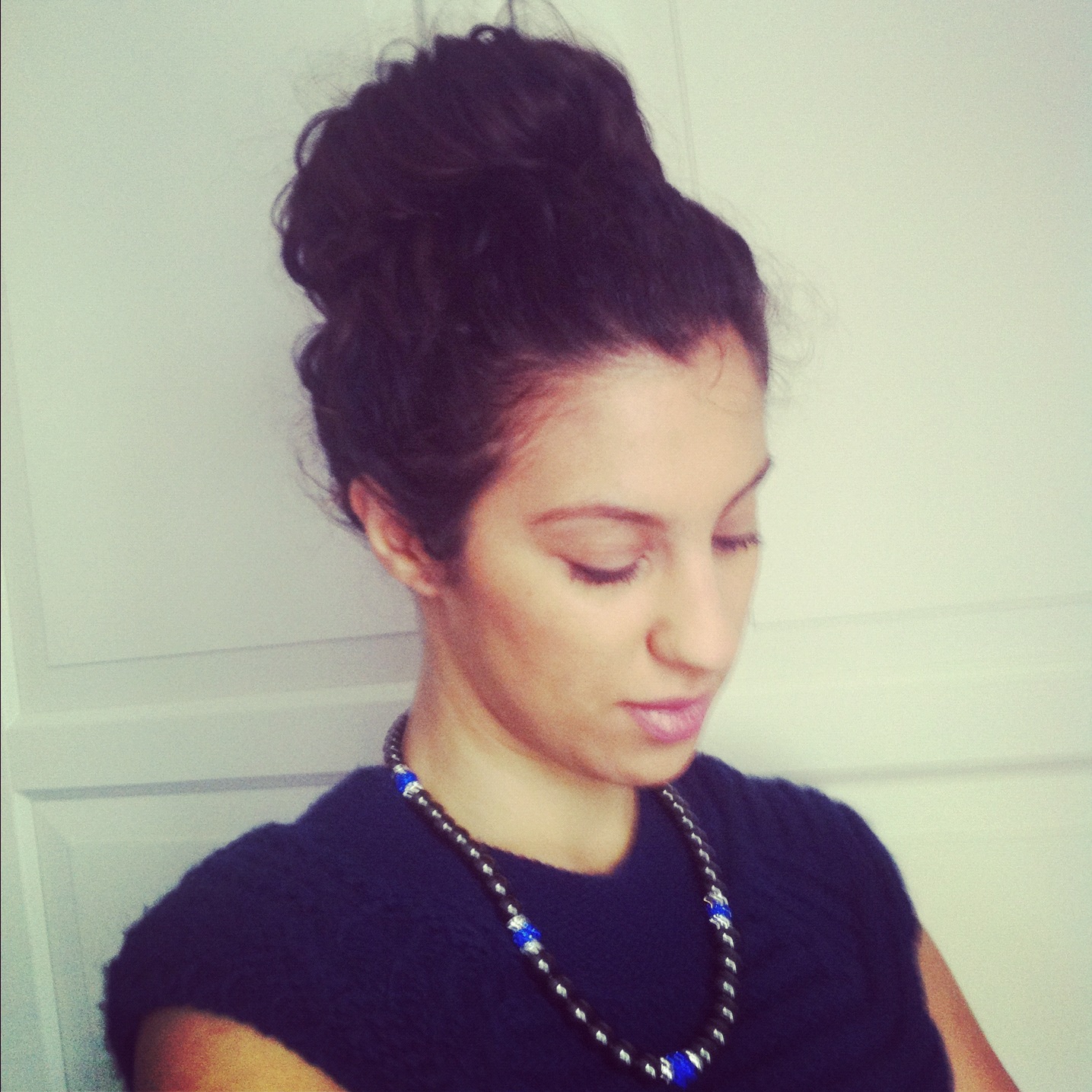 Doughnut head — the effortless bun hair style Discovering Beauty