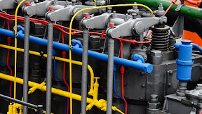 MARINE ENGINEER: Apa artinya