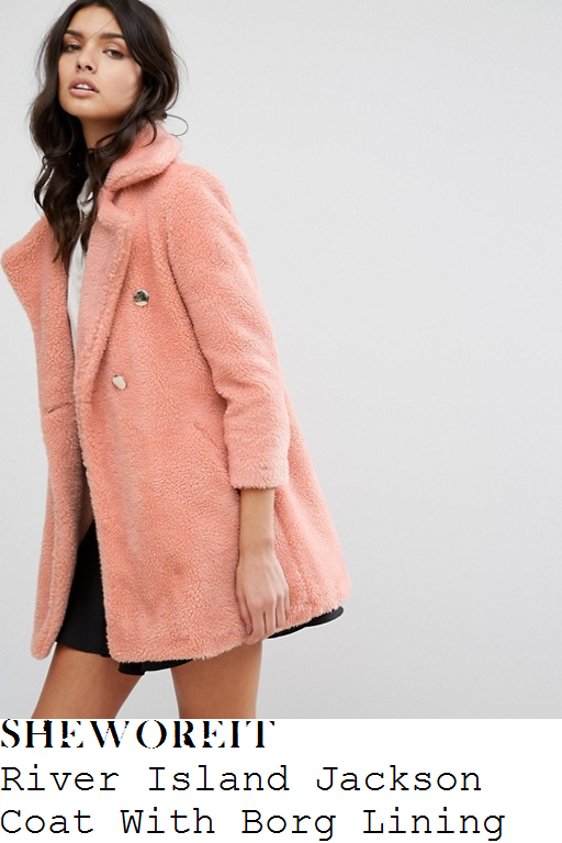 lucy-watson-river-island-jackson-peach-pink-and-gold-long-sleeve-double-breasted-oversized-textured-borg-teddy-bear-coat