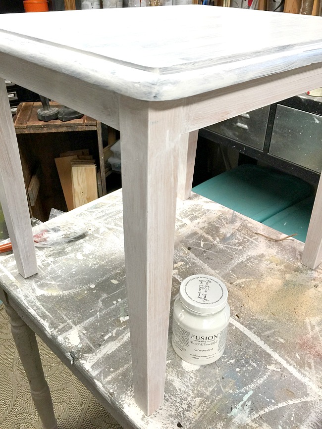 DIY Removable Tray Coffee Table