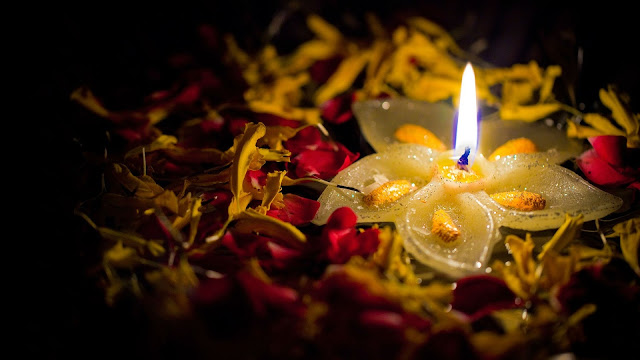 Diwali Floor Rangoli Design with Diya diwali floor rangoli design, wallpaper, images, photo, picture 2016