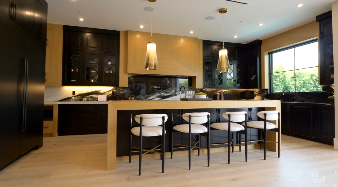 36 Interior Design Photos vs. 8235 W 4th St, Los Angeles Luxury Home Tour