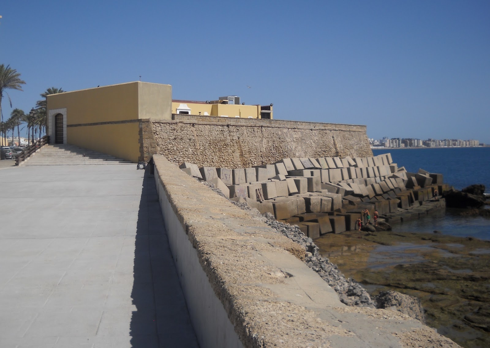 viajar-e-descobrir-espanha-c-dis-baluarte-de-los-m-rtires