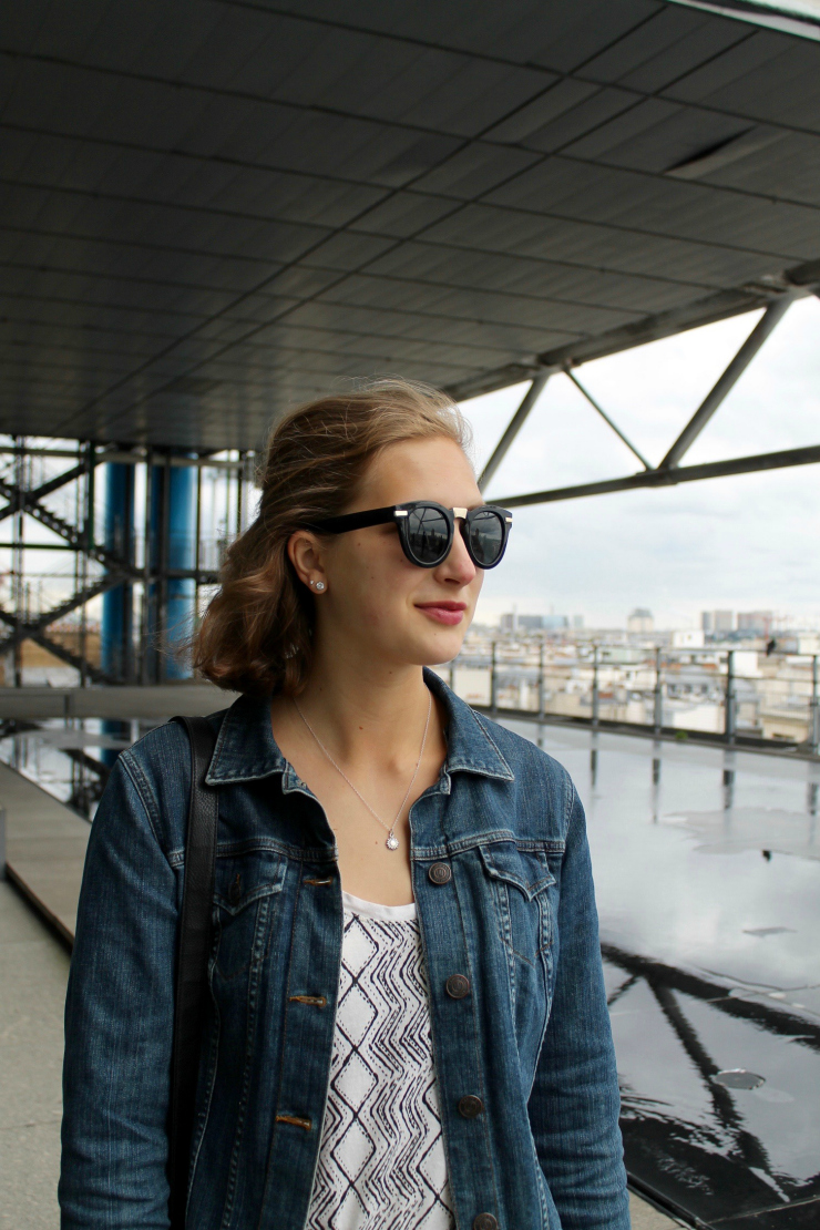 Linen rust colored shorts and jean jacket in Paris #ootd