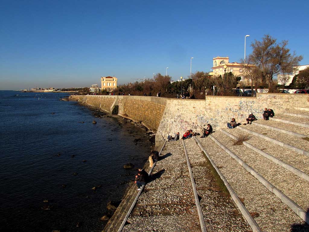 Livorno una foto al giorno: aprile 2013 Mascagni decorazione terrazza