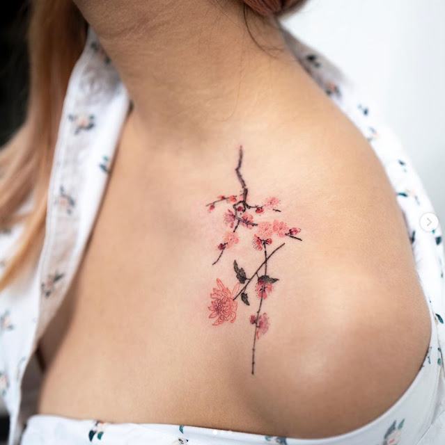 Tatuagens femininas de flores Tatuagens femininas de flores