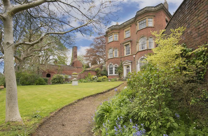 Wreck of the week Wordsley Manor grand house, bargain price