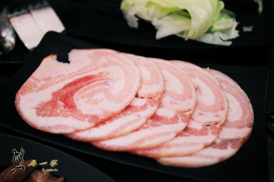 禾岡炭火燒肉火鍋