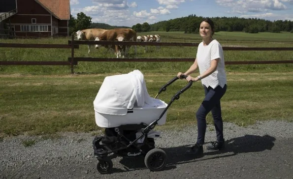 Prince Carl Philip, Princess Sofia Hellqvist and son Prince Alexander attended Stenhammar Day. Princess Sofia wore DAISY GRACE Icu Top