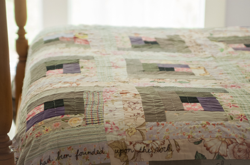 Pleasant View Schoolhouse Log Cabin Quilt Dakota Sandstone