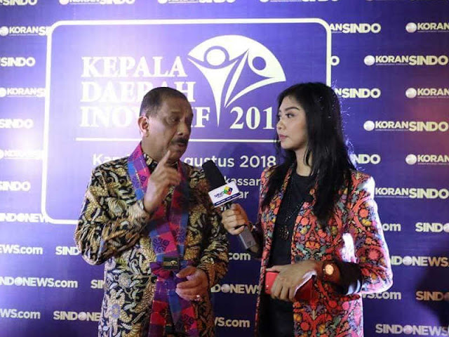 Richard Louhenapessy Terima Penganugerahan Kepala Daerah Inovatif 2018 Richard Louhenapessy Terima Penganugerahan Kepala Daerah Inovatif 2018
