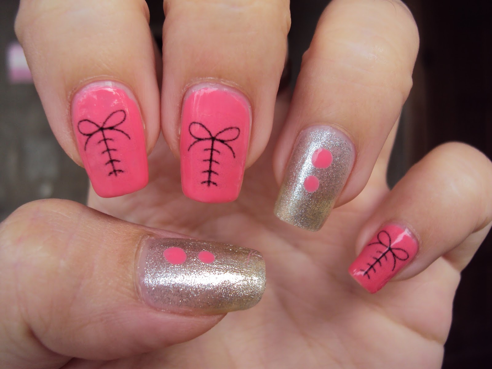 Judy's Little Obsessions ♥ ♥ NAIL ART Shoelace