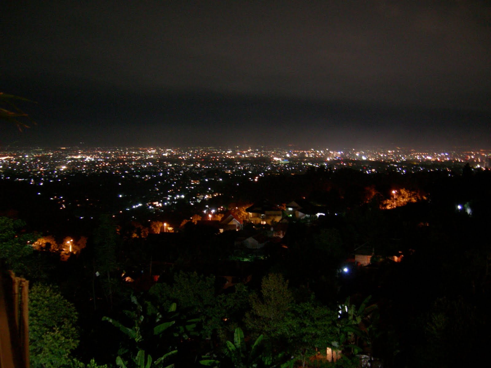 Pemandangan Kota Bandung Malam Hari - Gambar Viral HD