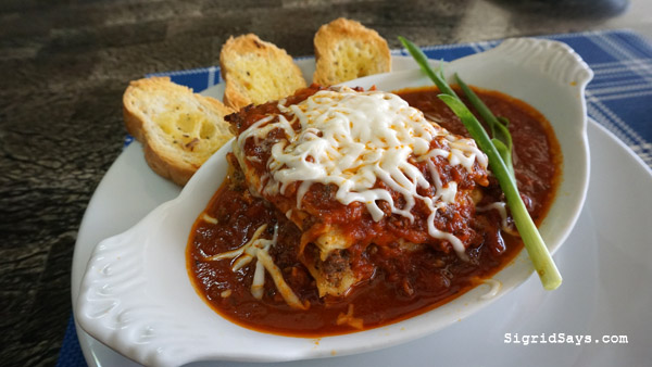 Bacolod restaurants - Papa Rizzo's restaurant at the Club