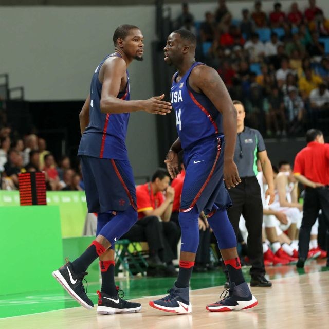 nike air zoom clear out