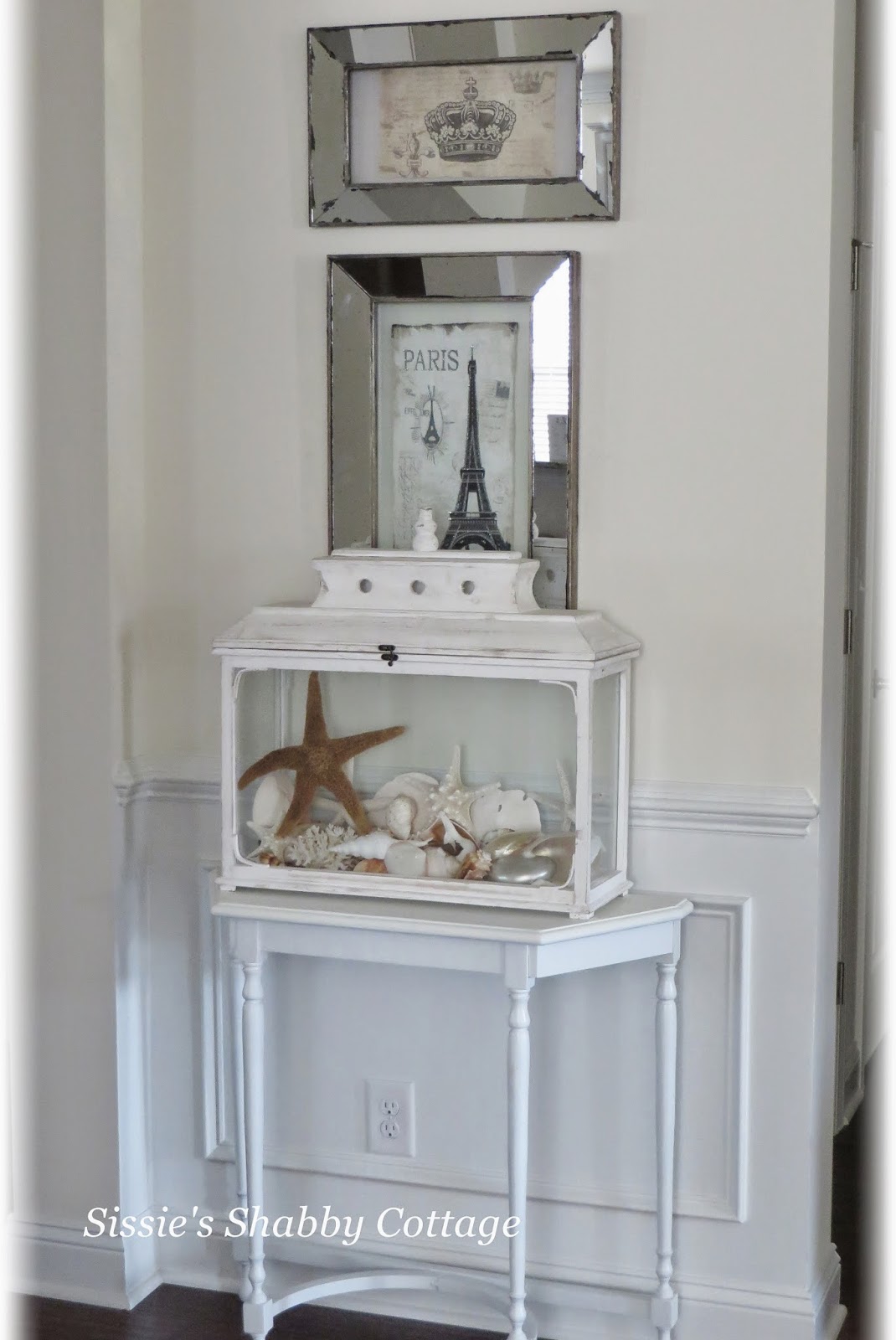 Sissie's Shabby Cottage Coastal Vibe decorating...