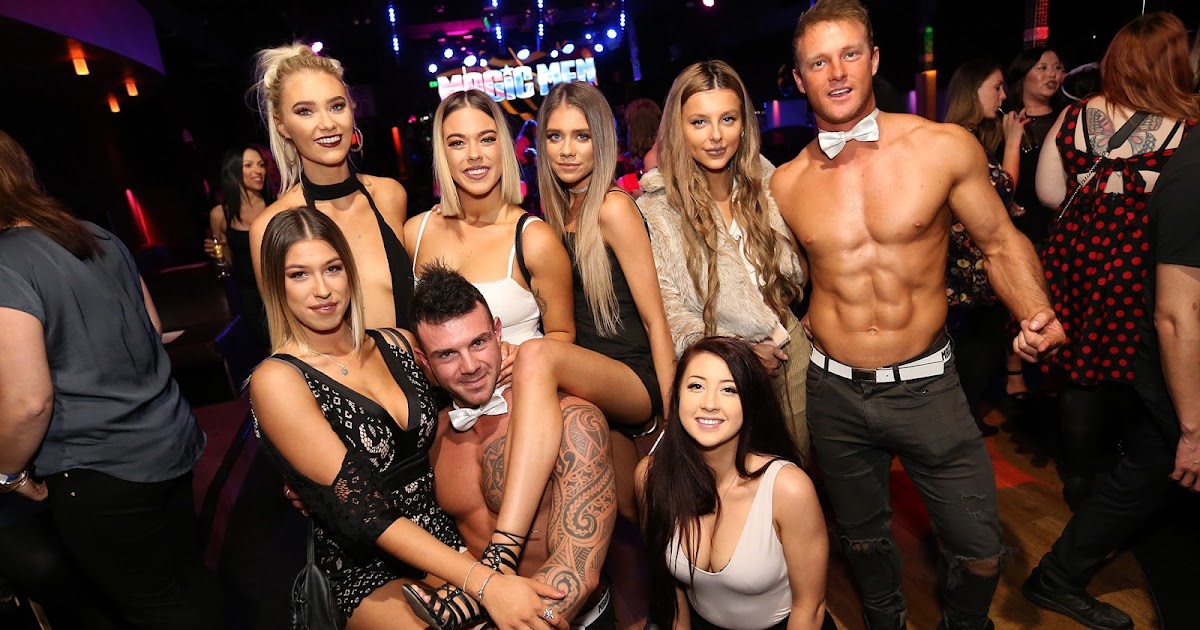 Melbourne Perfect Male Strip Clubs for Women's Parties - Topless Waite...