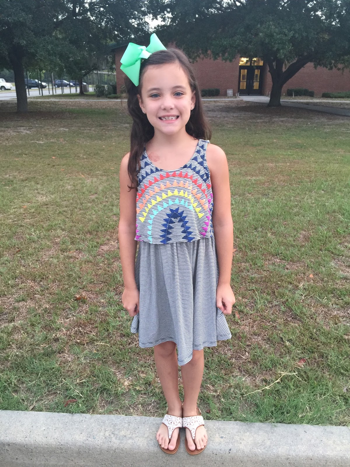The Robyn's Nest: LL's First Day of 2nd Grade!