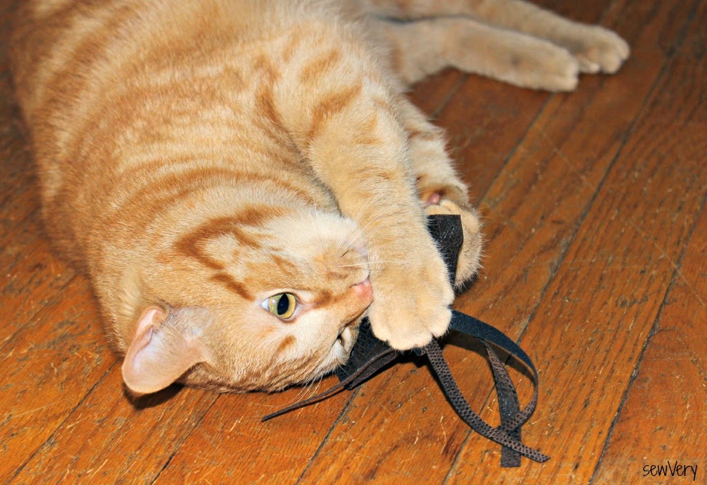 sewVery Purrfect Cat Toy Tutorial