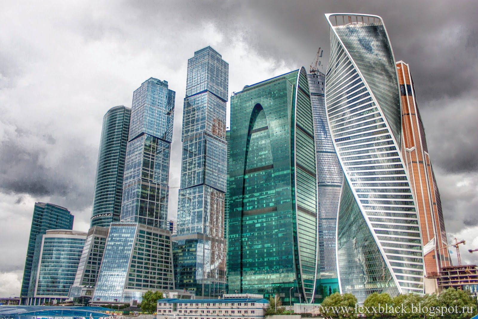 Архитектурный стиль современного города. Центр гейдара алиева заха хадид. Культурный центр гейдара алиева азербайджан, 2013. Архитектурный стиль современного города. Заха хадид архитектура небоскрёбы.