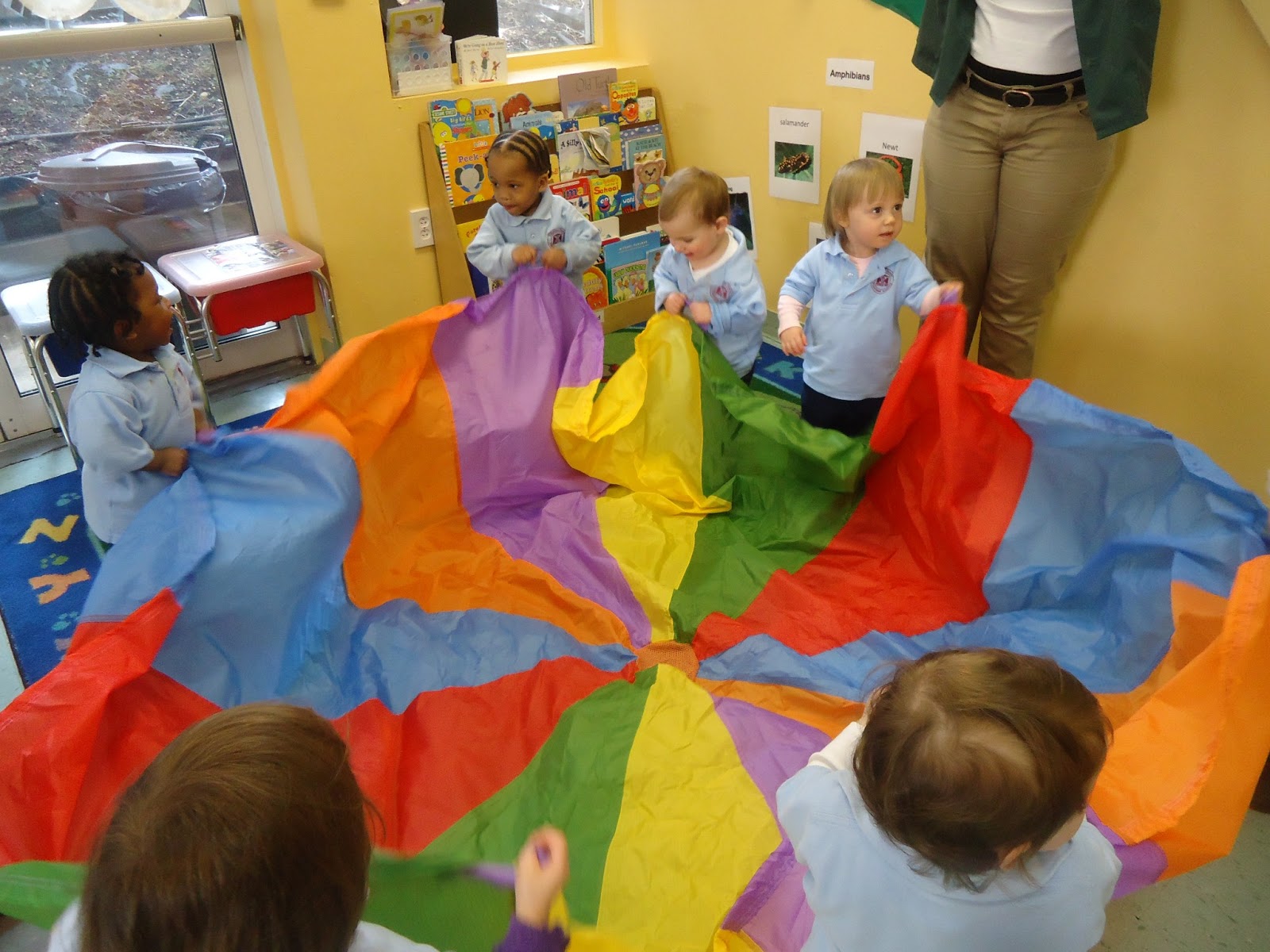 to the HH Toddler Classroom! Parachute Fun