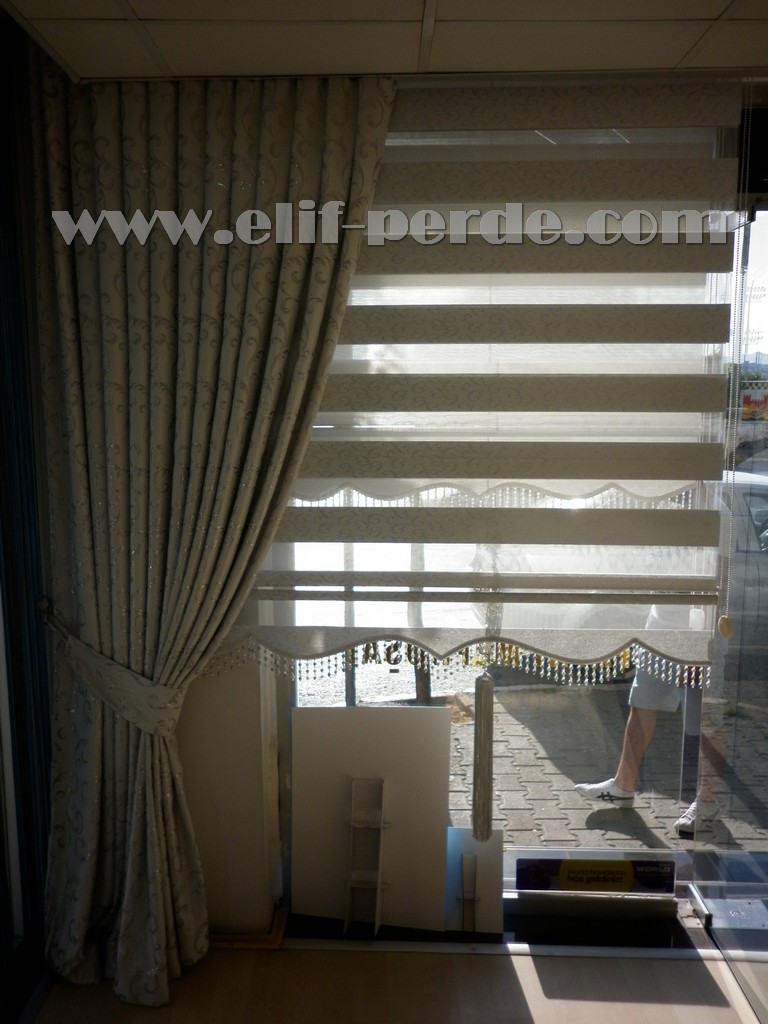 Salon için zebra perde modelleri Salon için zebra perde modelleri