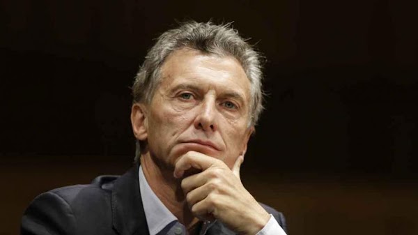 Por la crisis generada por Cambiemos, los inversores desconfían de Macri y dolarizaron casi U$S 40.000 millones Por la crisis generada por Cambiemos, los inversores desconfían de Macri y dolarizaron casi U$S 40.000 millones