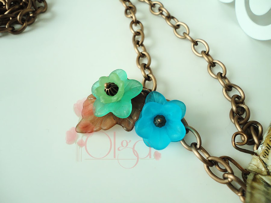 Desde el Taller de Olga.Collar mariposa de Origami