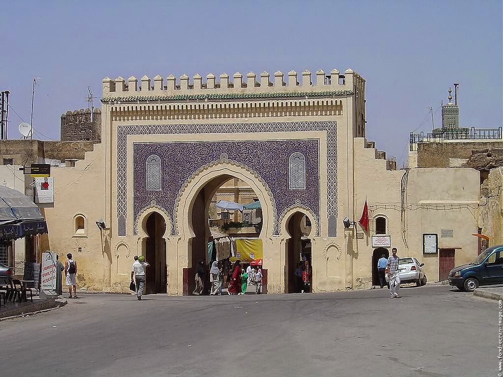 http://moroccodaytravel.com/tours-from-fez.php