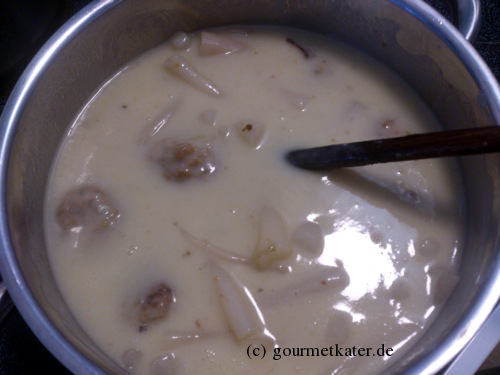 In Gourmetkaters Kochtopf: Schwarzwurzeln in Zitronen-Soße