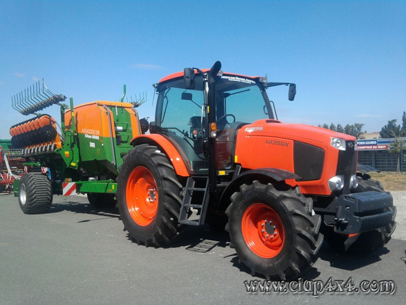 Tractors Farm Machinery Kubota M135GX