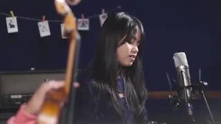 Lirik Lagu Menunggu Kamu (Anji) Versi Hanin Dhiya (Cover)