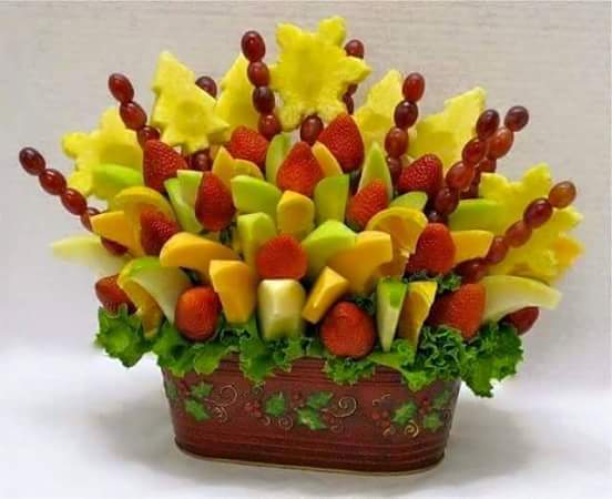 Cantiknya, gubahan bunga dari buah. Cantiknya, gubahan bunga dari buah.