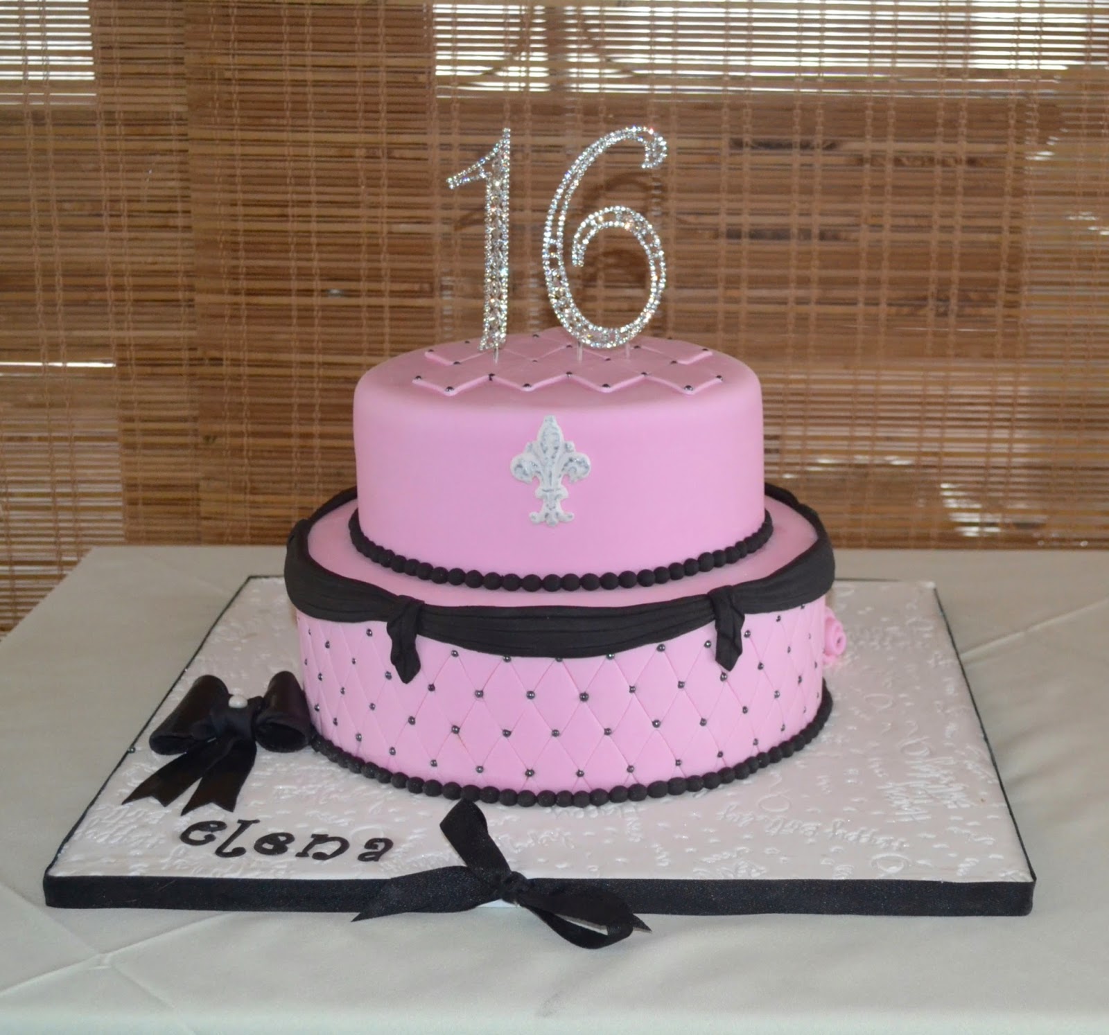 Cakes of the Hamptons Fleurdelis / Sweet 16 / Steps to Make a Cake
